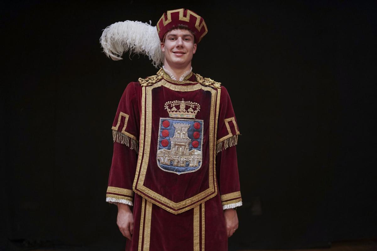 Betanzos abrió sus fiestas de San Roque con el pregón de Dolores Vázquez y el nombramiento de la representante Betanzos abrió sus fiestas de San Roque con el pregón de Dolores Vázquez y el nombramiento de la representante
