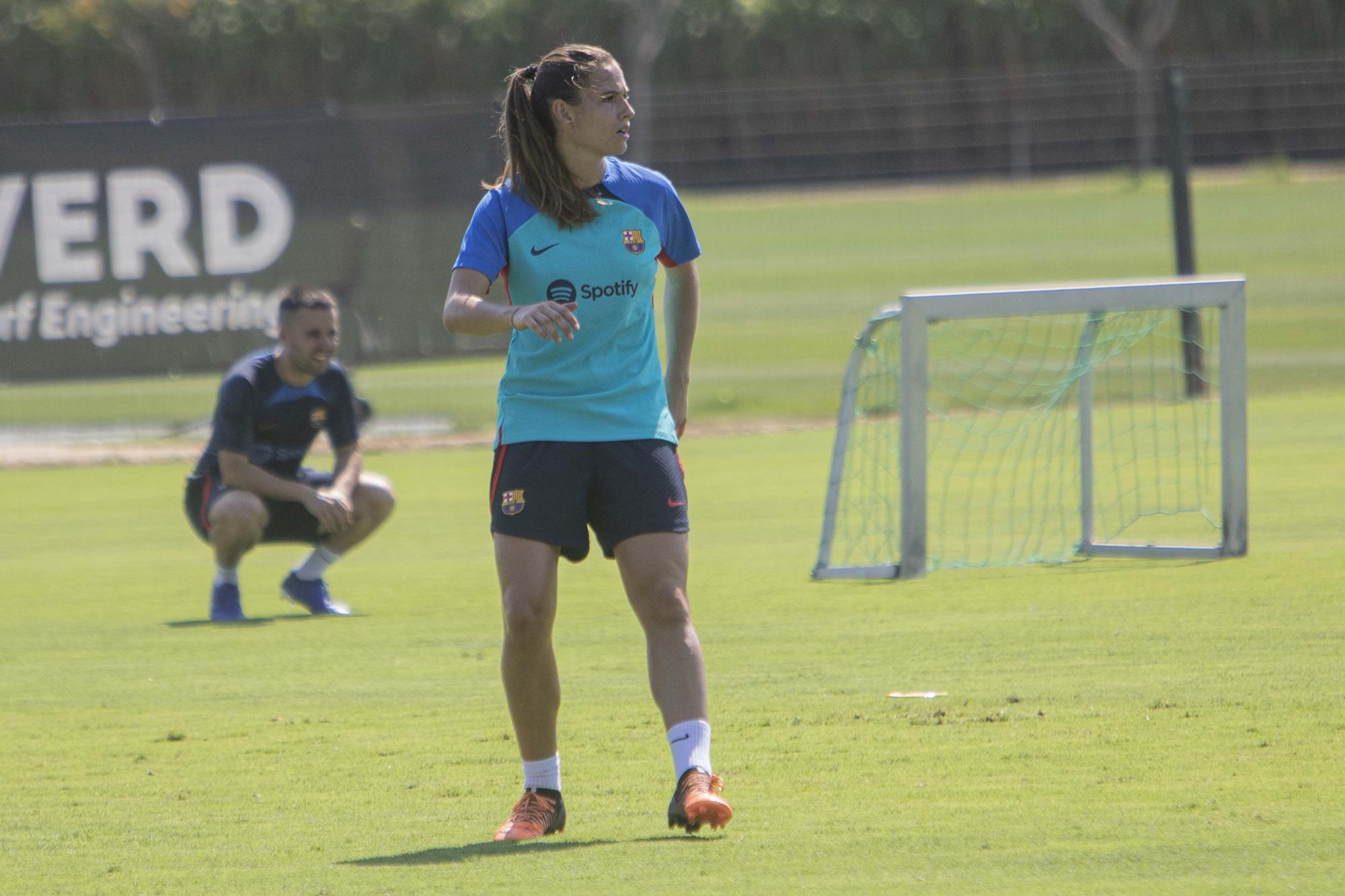 Sessió d'entrenament del Barça femení a la Vall d'en Bas