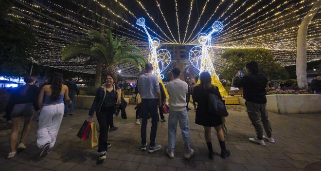 Luces de navidad en Mesa y López