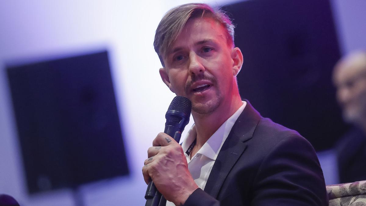 El ex futbolista José María Gutiérrez 'Guti' durante una rueda de prensa en México