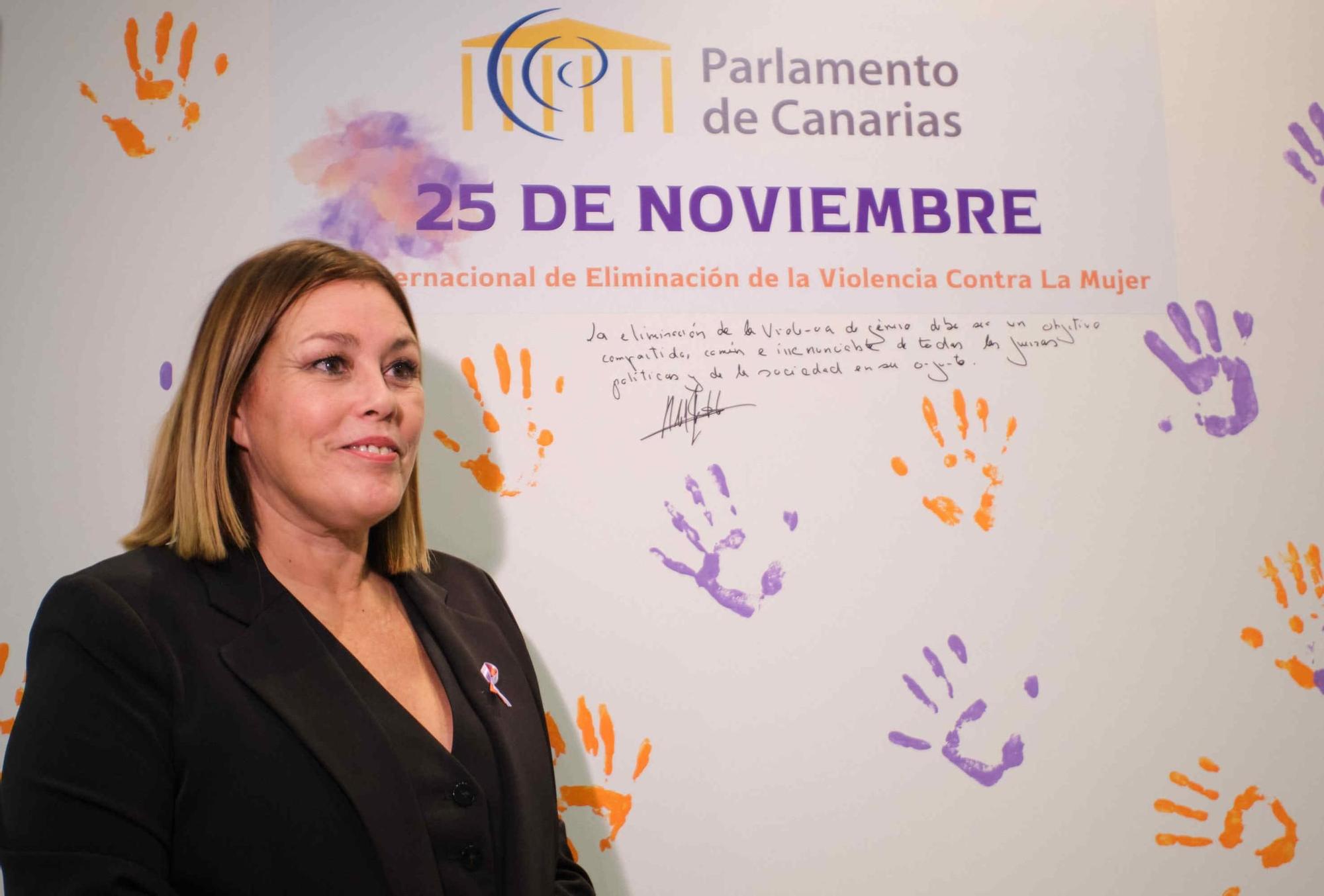 Mural contra la violencia de género en el Parlamento