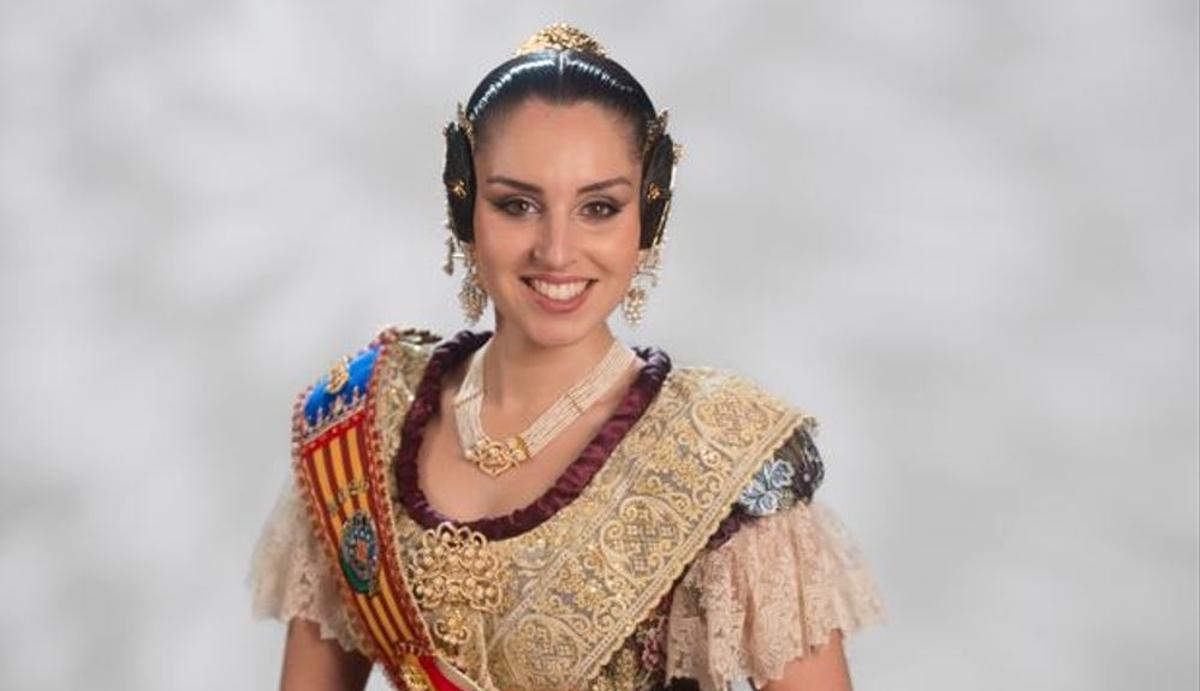 Ana Martínez.