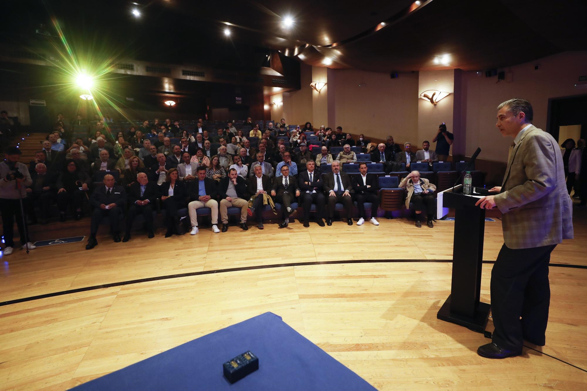 EN IMÁGENES: El Oviedo homenajea a sus abonados más antiguos