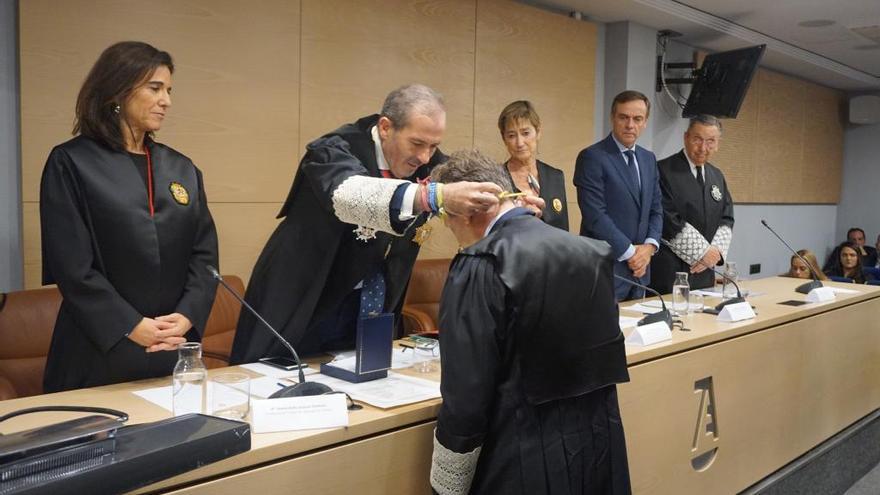 El Colegio de Abogados de Málaga entrega la Medalla de Honor a Javier Cremades