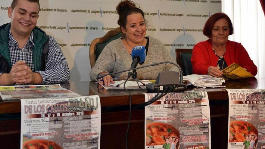 Enol González, Tamara Argüelles y Guillermina Quintana, ayer, en la presentación de las jornadas.