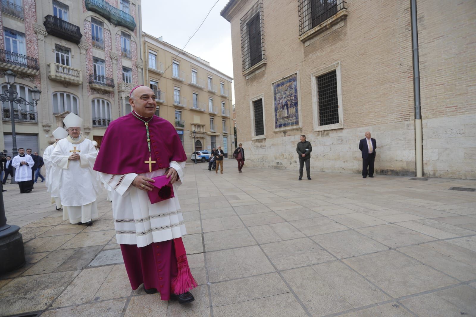 El nuevo arzobispo de València toma posesión en la catedral