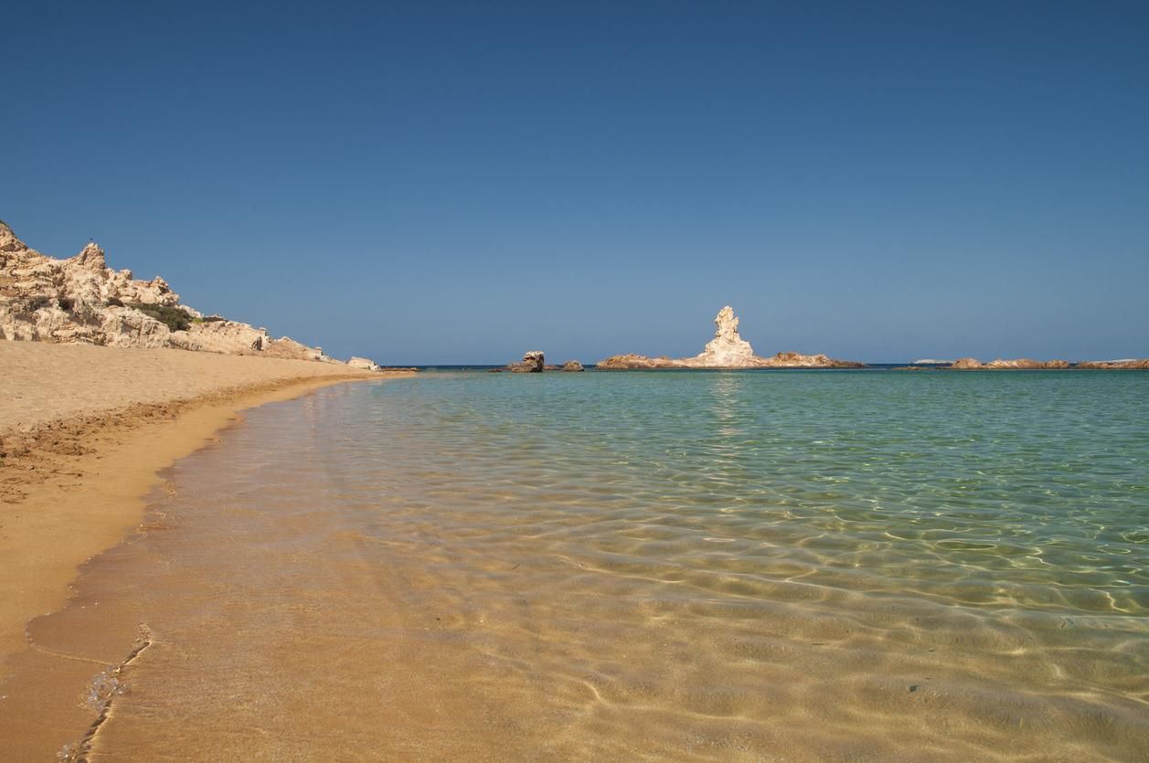 La Cala Pregonda es una de las calas más originales de Menorca.