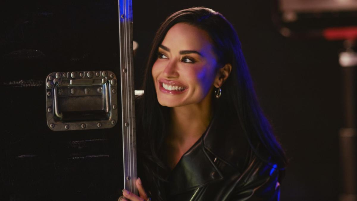 Fotograma de 'Camp Rock 3' donde aparece Demi Lovato