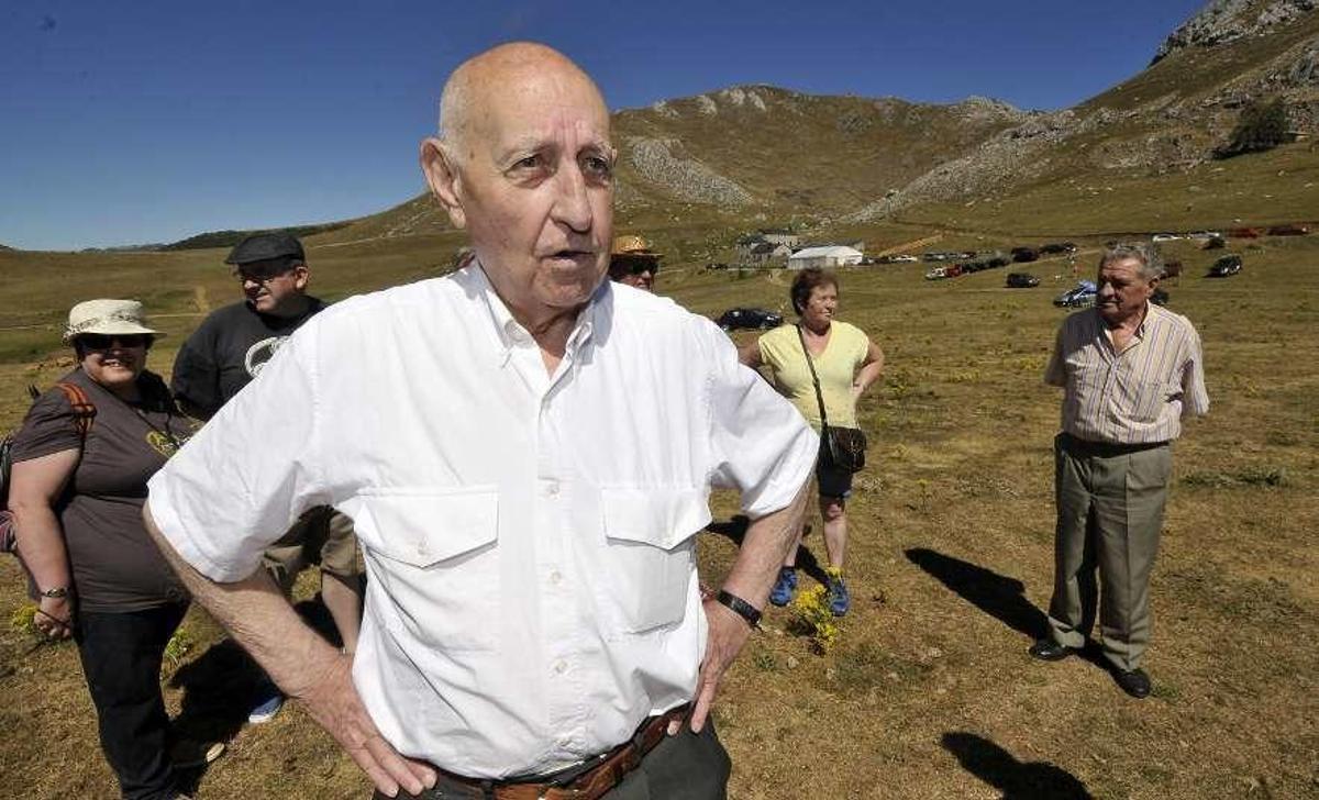 Adiós al cura que arropó a los obreros