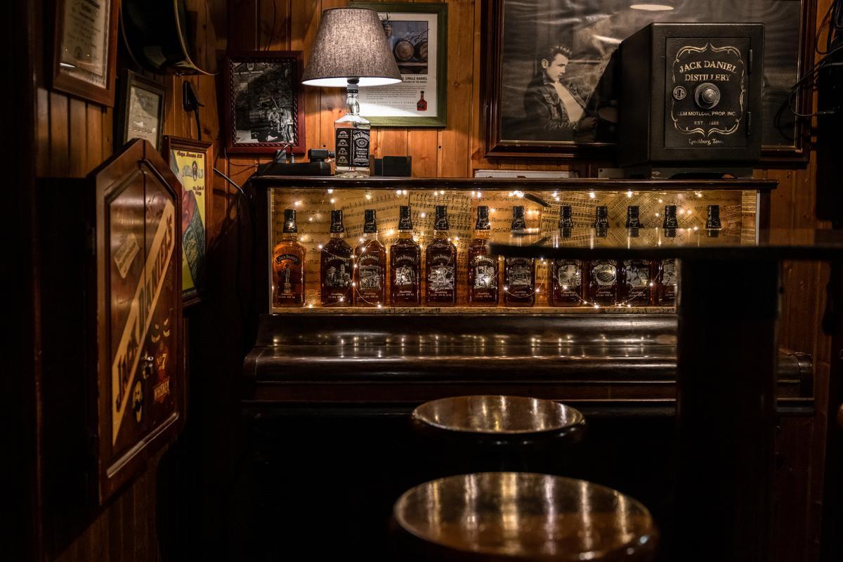 El último año de LOncle Jack, un museo-bar dedicado al Jack Daniels y una emblemática sala de conciertos en LHospitalet.