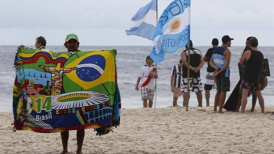 Brasil apela a la fe y busca su orgullo
