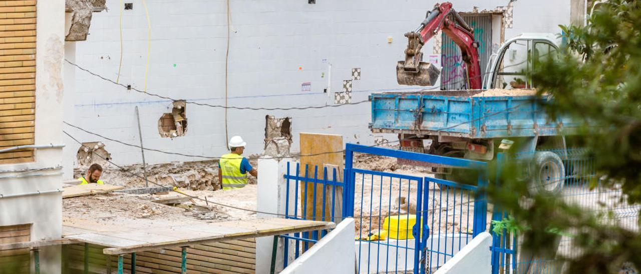 Imagen de ayer de las obras en el CEIP Vasco Núñez de Balboa.