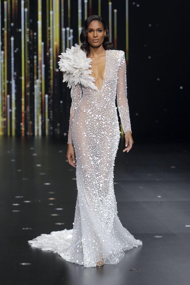 Cindy Bruna abrió el desfile de Atelier Pronovias 2020