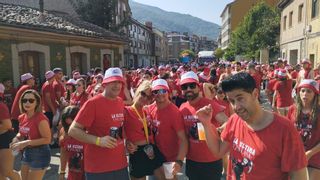 Multitudinaria "jira rodante" en Laviana: la romería reunió a 3.000 personas