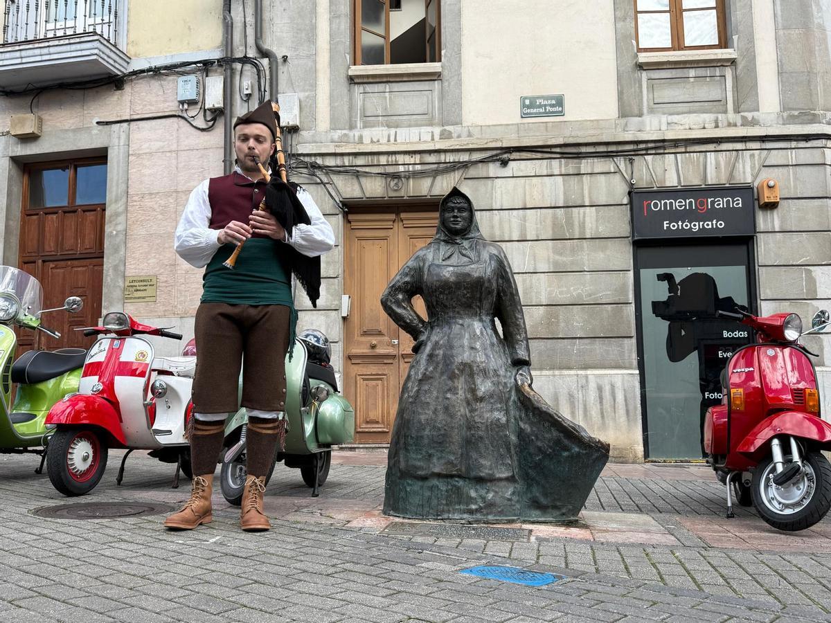 La concentración de vespas y lambrettas de Grado, en imágenes La concentración de vespas y lambrettas de Grado, en imágenes