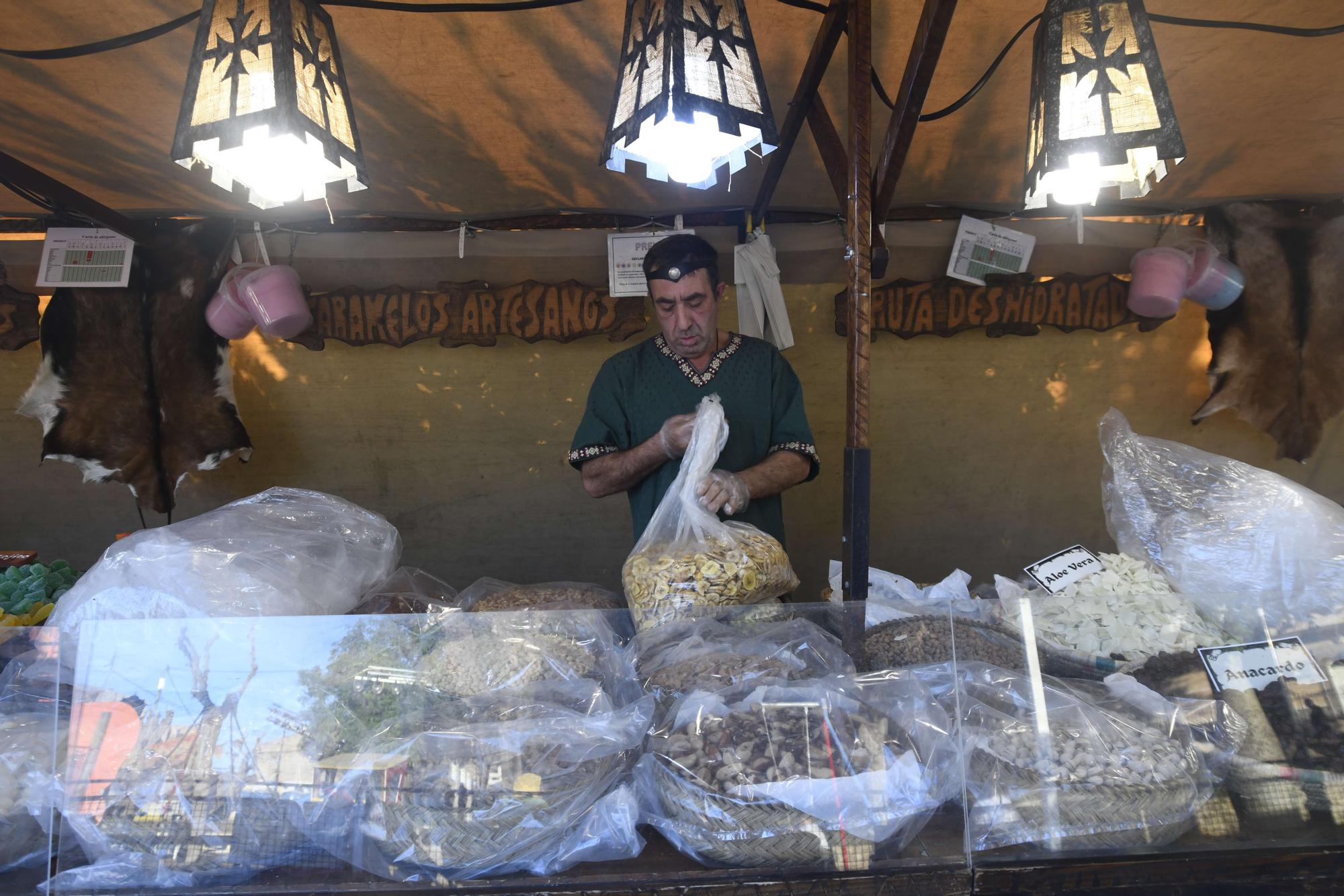 El mercadillo medieval de Guadalupe, en imágenes