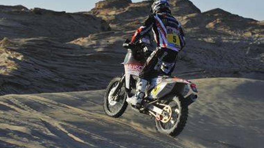 Barreda pierde tres horas en el Dakar