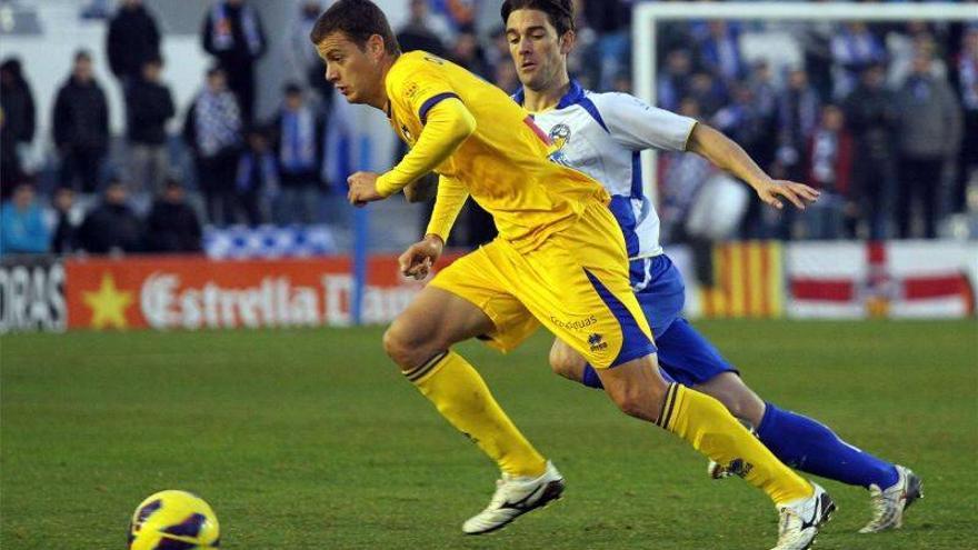 "Oriol Riera quiere seguir creciendo en Primera", dice su representante