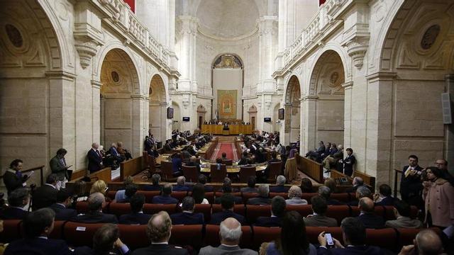 Sondeo político 28F: El PP resalta el aval ciudadano y el PSOE que es la alternativa