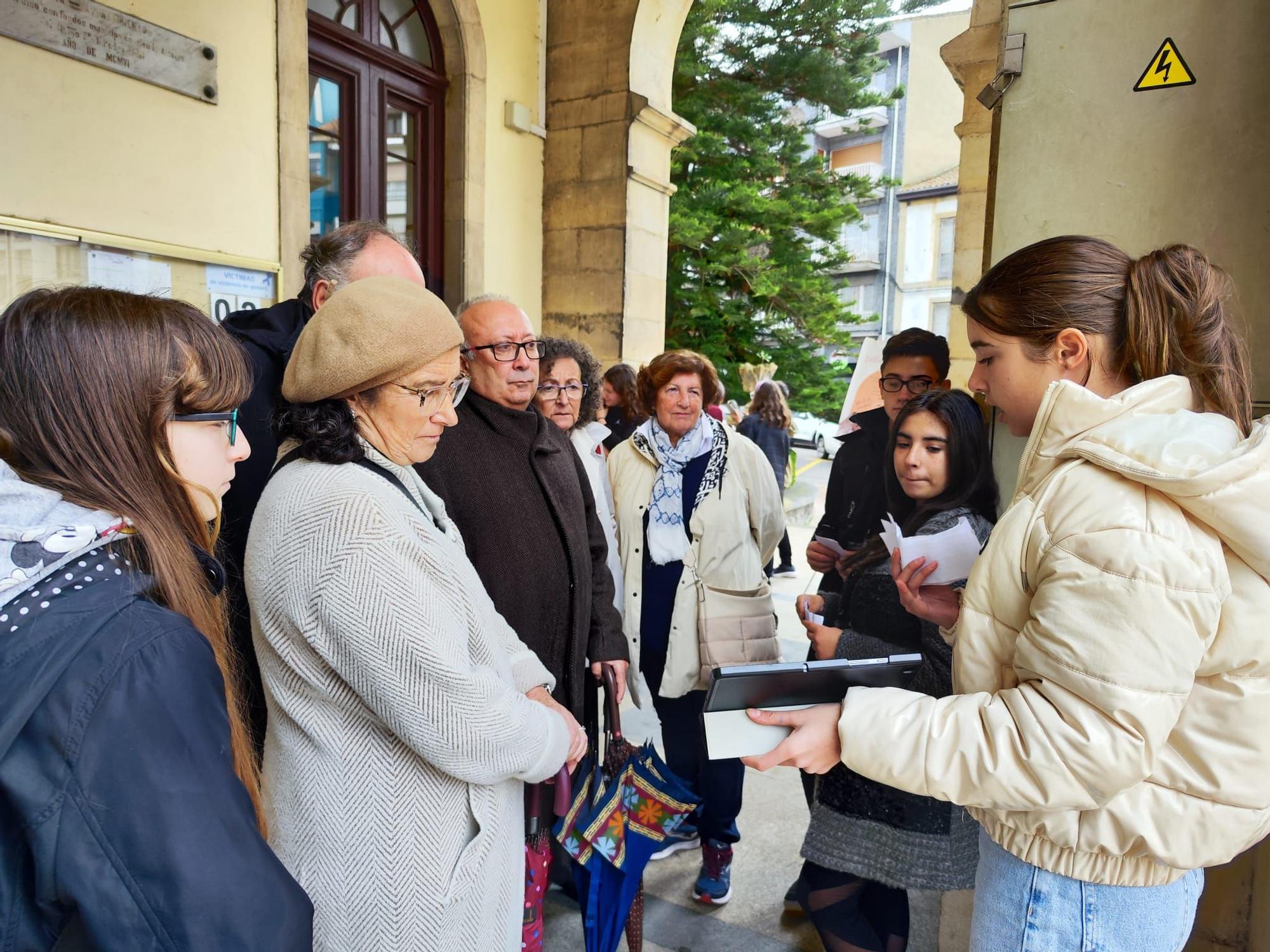 La historia medieval de Villaviciosa, de las aulas a las calles: así han ejercido los alumnos del instituto como guías turísticos