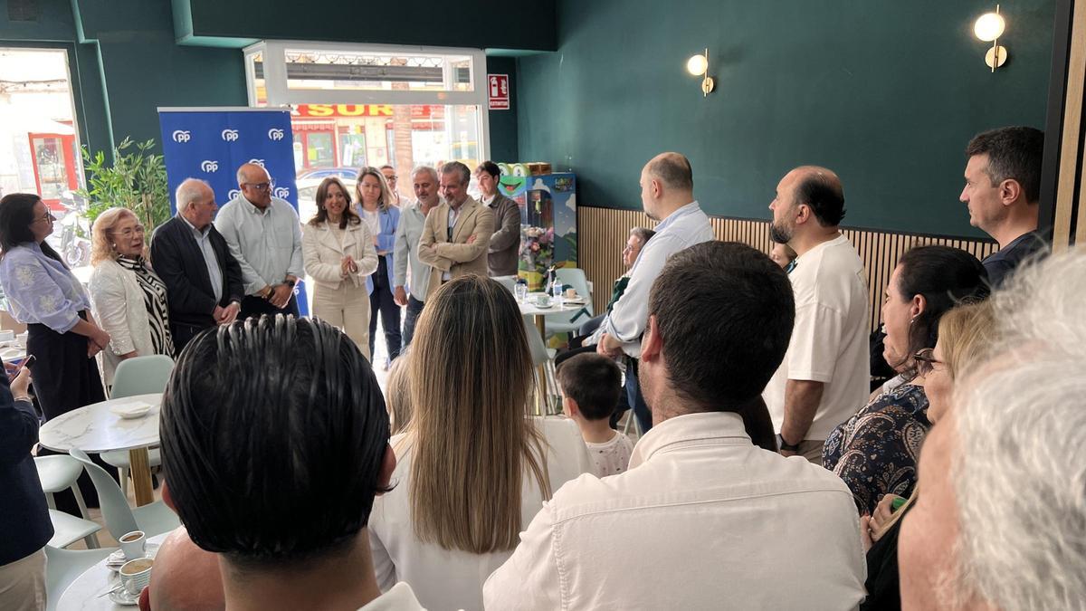 La presidenta del PP de Málaga, Patricia Navarro, en Vélez-Málaga.