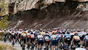 El pelotón de la Vuelta femenina