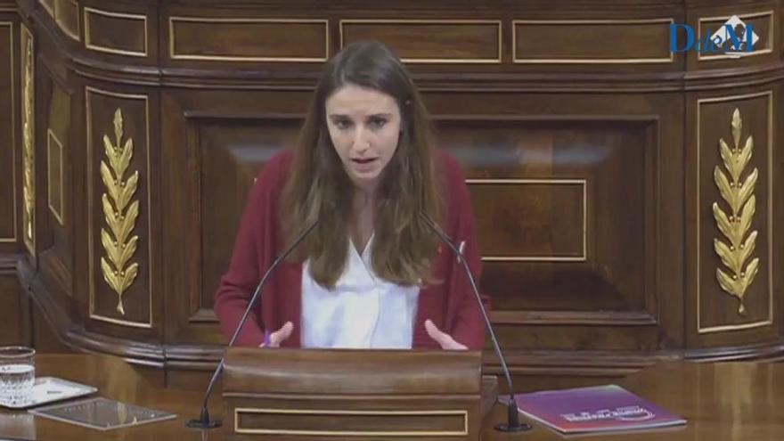 Una diputada por Baleares lleva el "variat" y las "pilotes" al Congreso