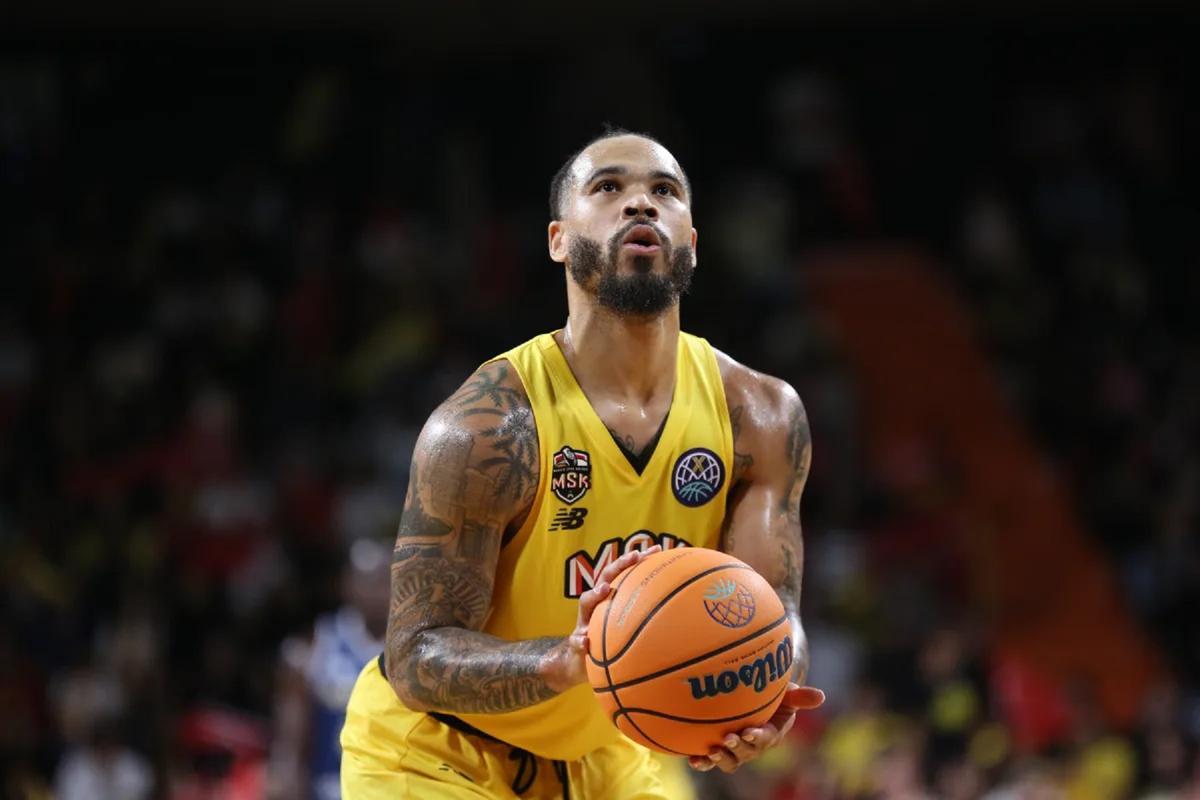 Justin Cobbs estaba jugando esta temporada en el Mersin Sports Club.