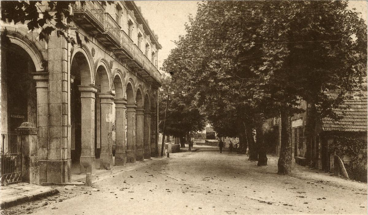 Edificio de La Villa de París de Mondariz, construído en 1903.
