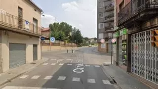 Treballs de senyalització a cruïlles de la carretera del Pont de Vilomara, aquesta nit