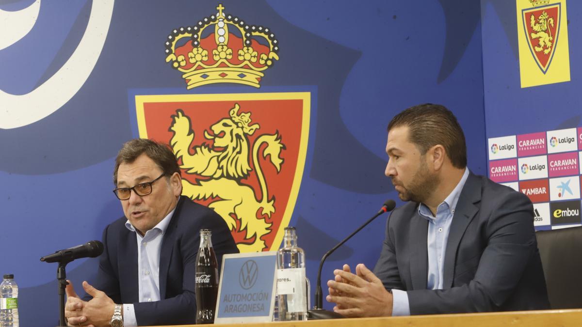 Raúl Sanllehí responde a una pregunta en la presentación de Juan Carlos Cordero como director deportivo.