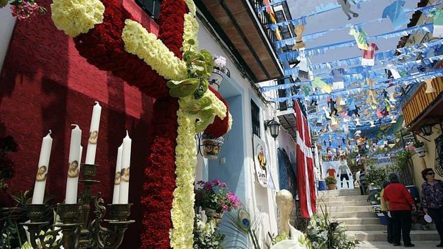 La ganadora de este año en las Cruces de Mayo ha sido la realizada por los vecinos de la calle San Antonio.