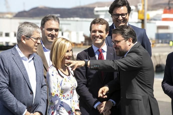 15.04.19. Las Palmas de Gran Canaria. El líder del PP y candidato a presidente del Gobierno, Pablo Casado, visita el centro de formación técnico-profesional del metal de Las Palmas de Gran Canaria, Femepa, acompañado por los dirigentes del partido en Canarias, Asier Antona y Australia Navarro, posteriormente a la visita realiza unas declaraciones en el Muelle Cambullón. Foto Quique Curbelo  | 15/04/2019 | Fotógrafo: Quique Curbelo