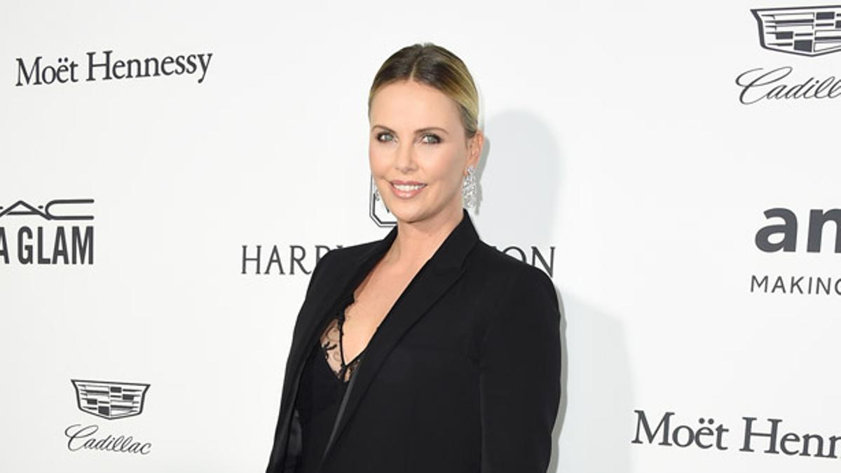 Gala amfAR en Los Ángeles: Charlize Theron