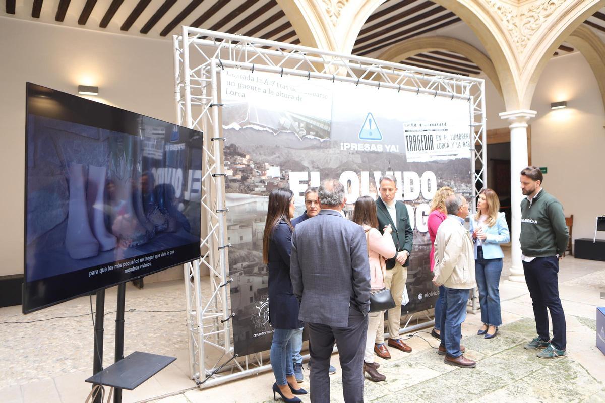 El Palacio de Guevara acogía la presentación.