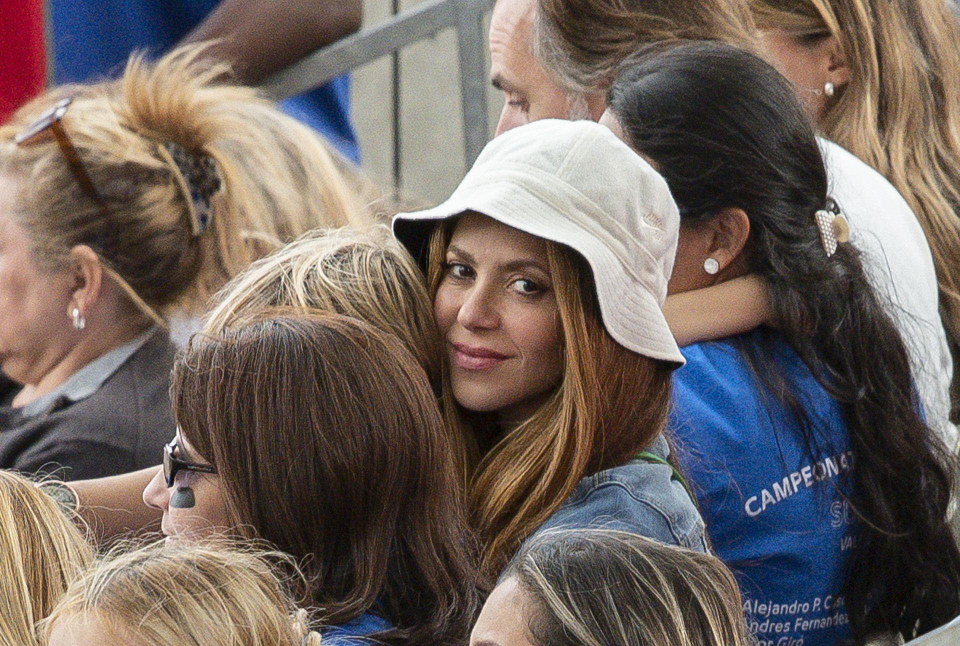 Shakira asiste en Valencia a un partido de béisbol de su hijo Milán