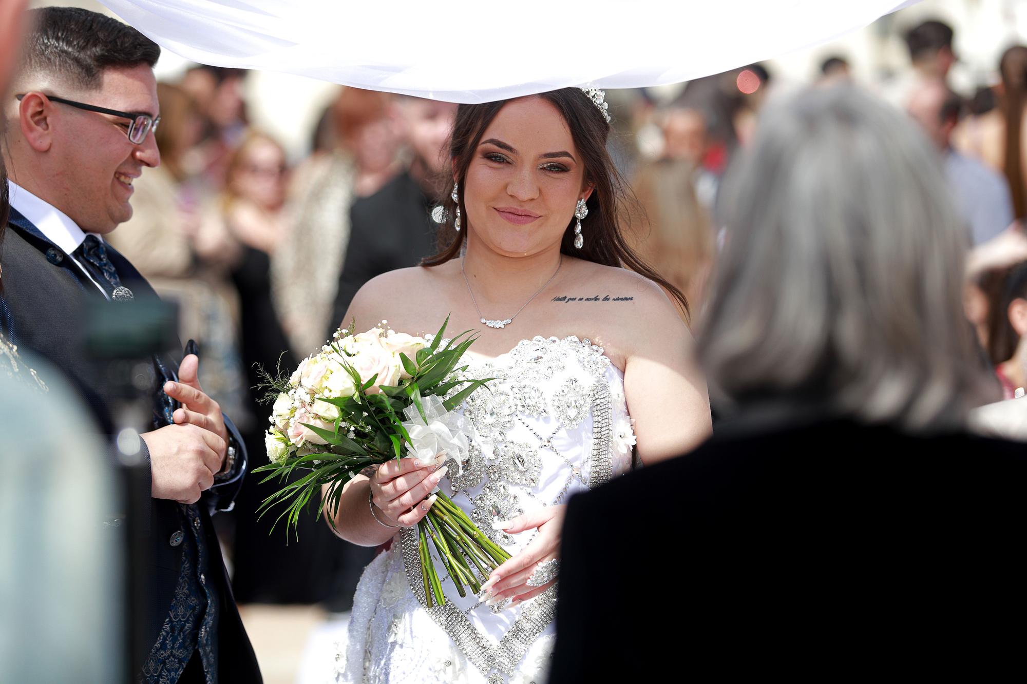 Mira aquí todas las fotos de la gran boda gitana de Lucía y Daniel en Ibiza