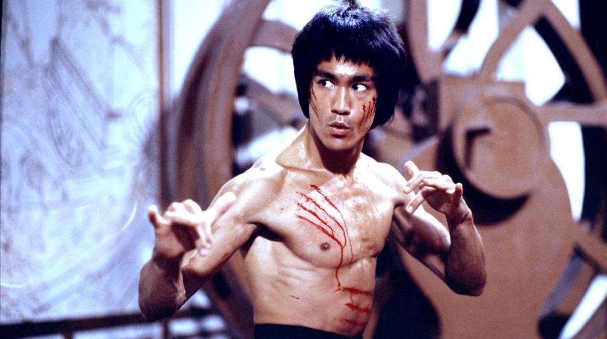 El consumo excesivo de agua mató a Bruce Lee, según un estudio