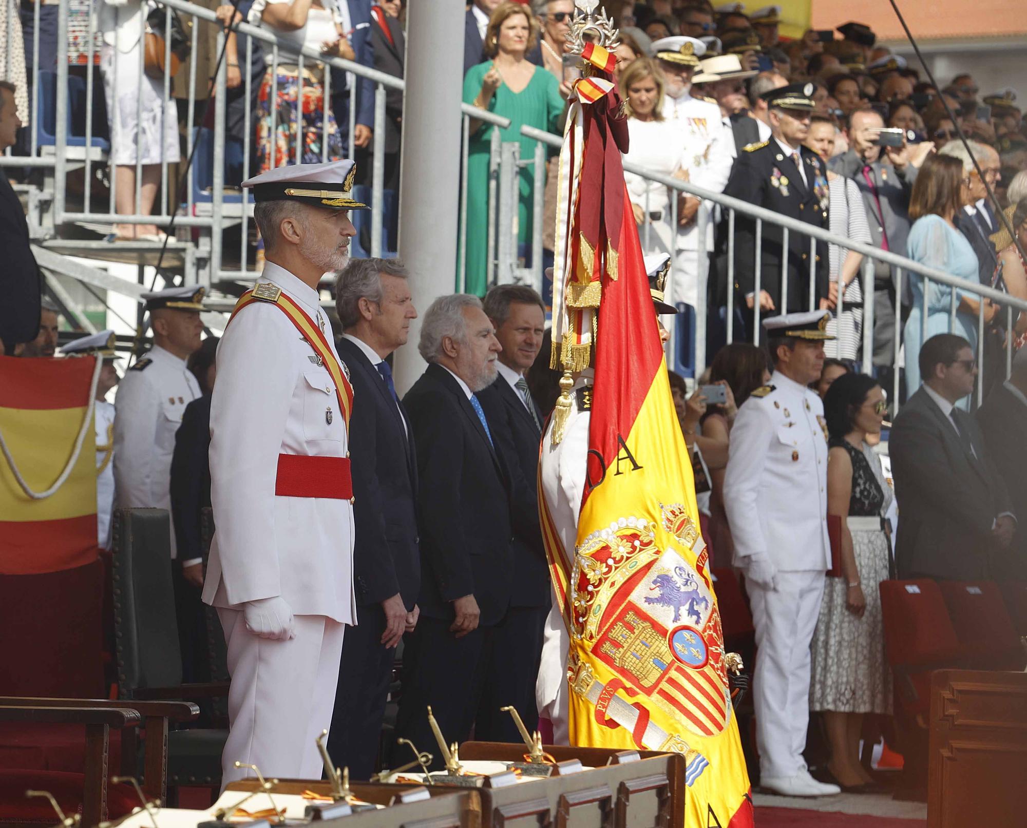 Jura de bandera y entrega de los Reales Despachos en la Escuela Naval de Marín