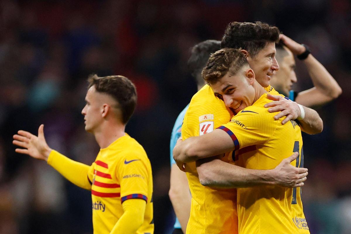 El Barça golea al Atlético de Madrid en el Metropolitano
