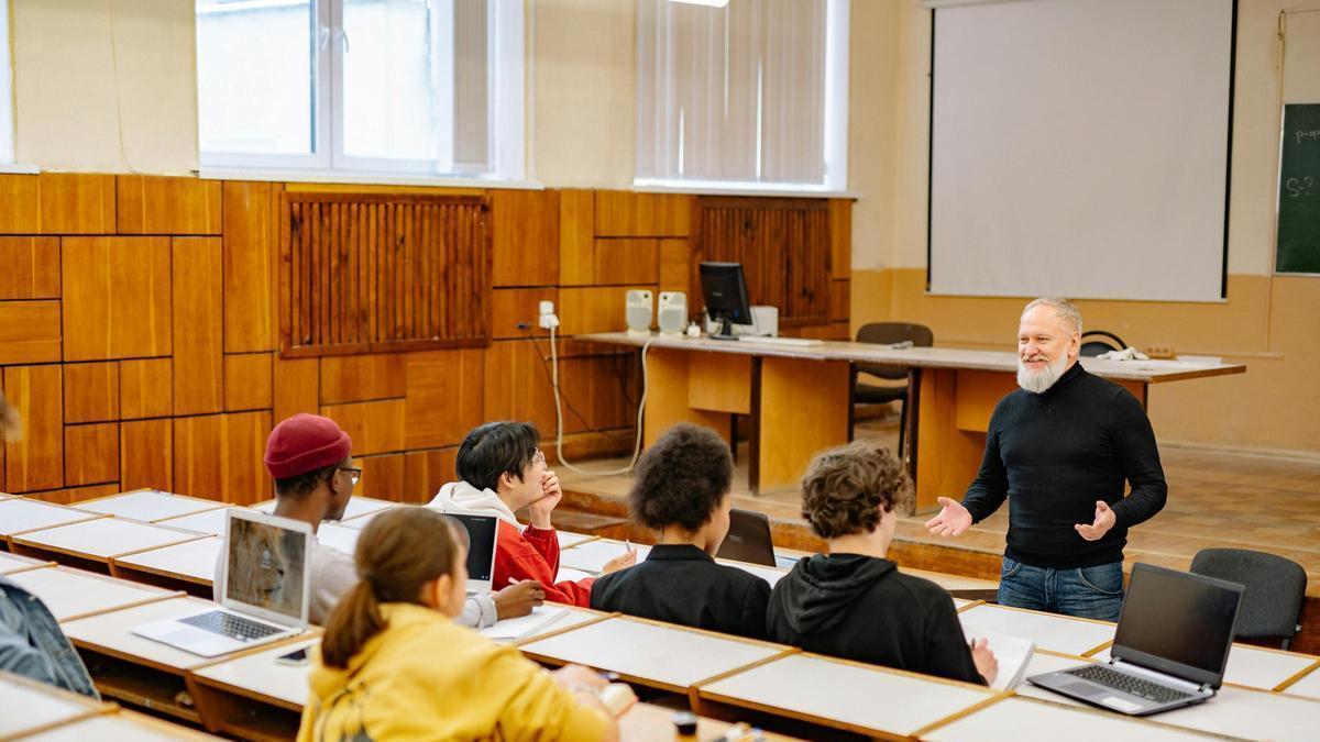 Alumnos en una clase