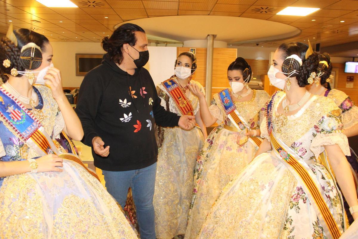 Departiendo en la sala vip de Chamartín