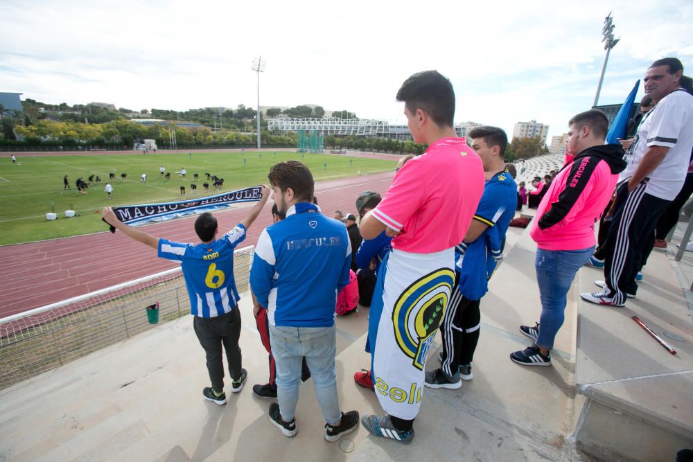 Los seguidores acompañan al Hércules en el último entrenamiento antes del partido contra el Villarreal B.