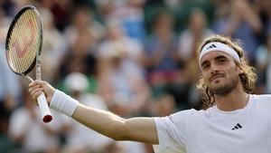 Tsitsipas celebra su victoria