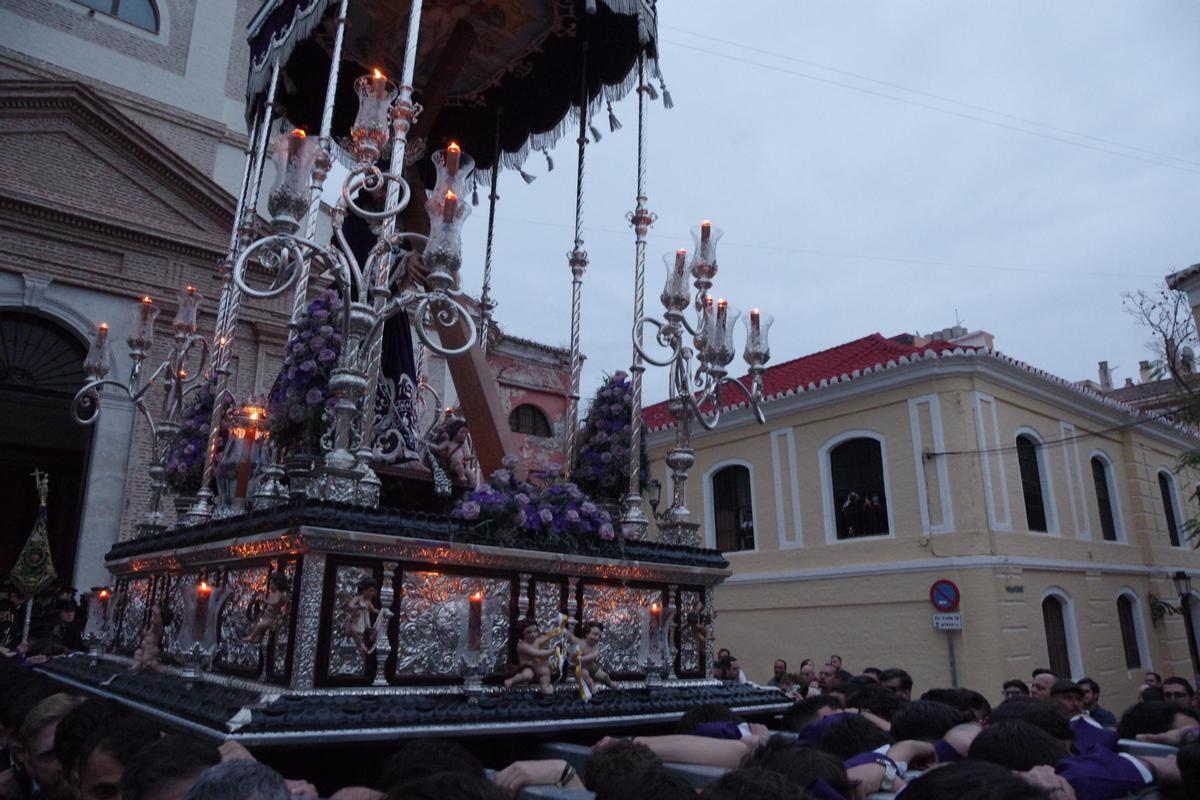 Procesión de Jesús Nazareno de la Llaga en el Hombro, en imágenes