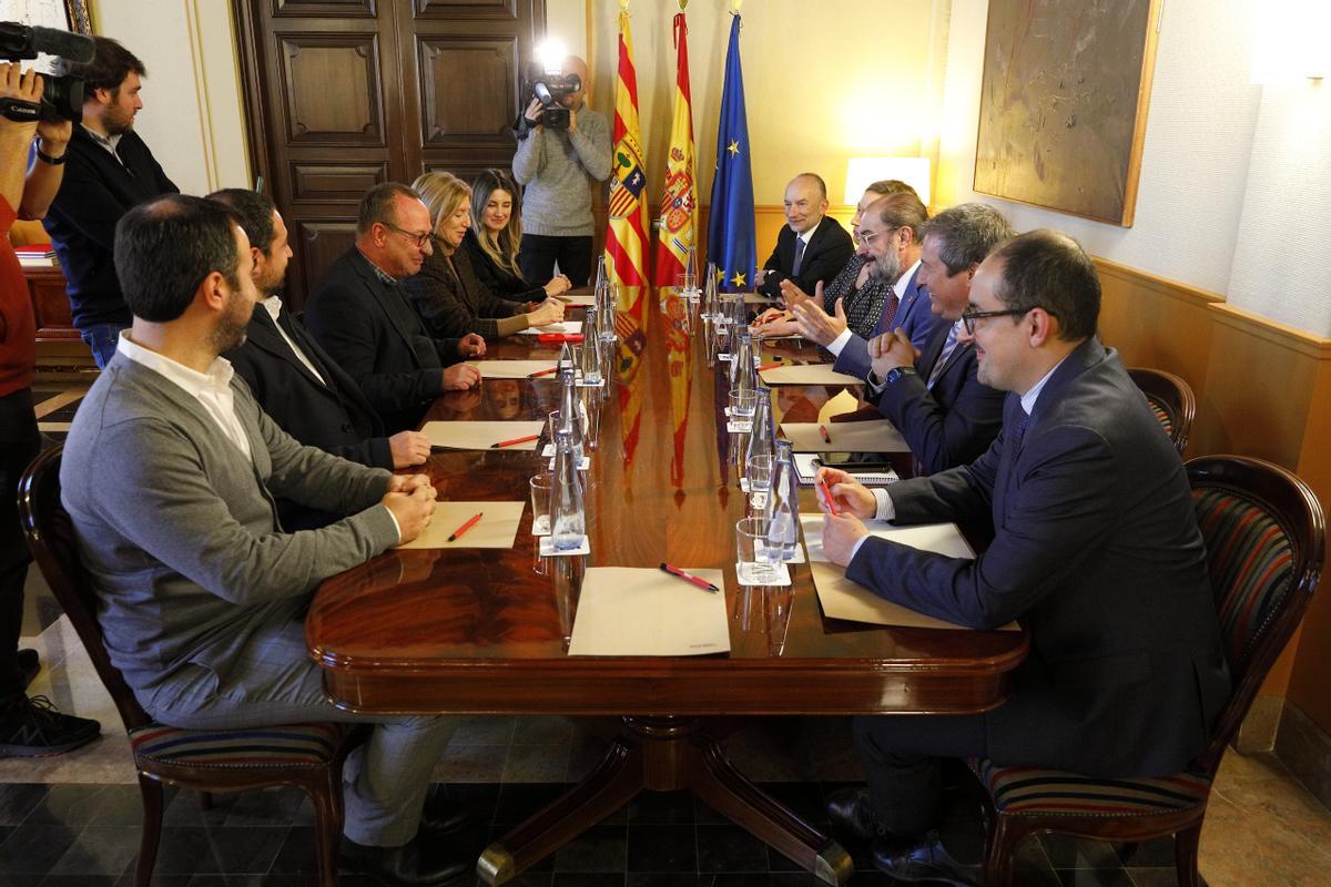 Los responsables de la empresa Scantemals, en la reunión con el Gobierno de Aragón.