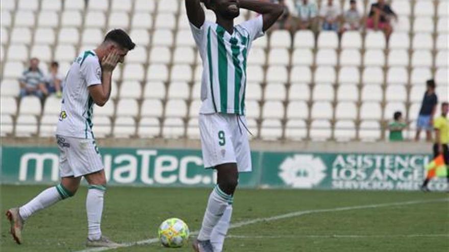 El Córdoba CF hace oficial la rescisión de Owusu