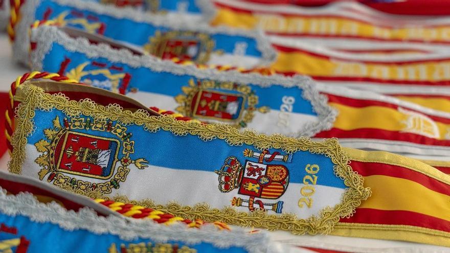 Verde malachite y azul infante: los tonos que marcarán el año de las Belleas del Foc 2026