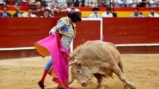 Roca Rey apasiona en València (pese a Pilar Bojó)