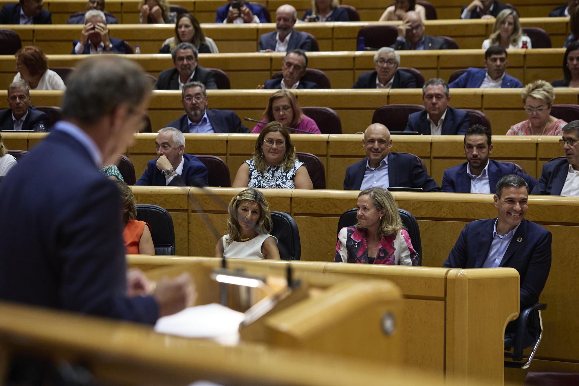 Alberto Núñez Feijóo, frente a Pedro Sánchez en el debate del Senado del pasado martes.